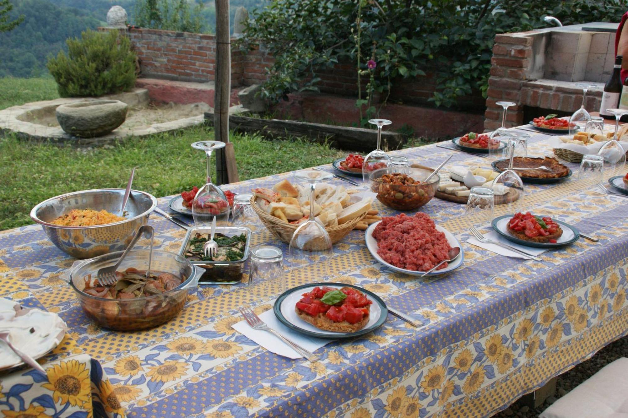 דירות דוליאני Cascina Nomade - Wine & Scenic Retreat מראה חיצוני תמונה