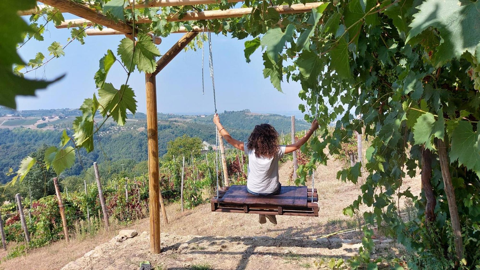 דירות דוליאני Cascina Nomade - Wine & Scenic Retreat מראה חיצוני תמונה