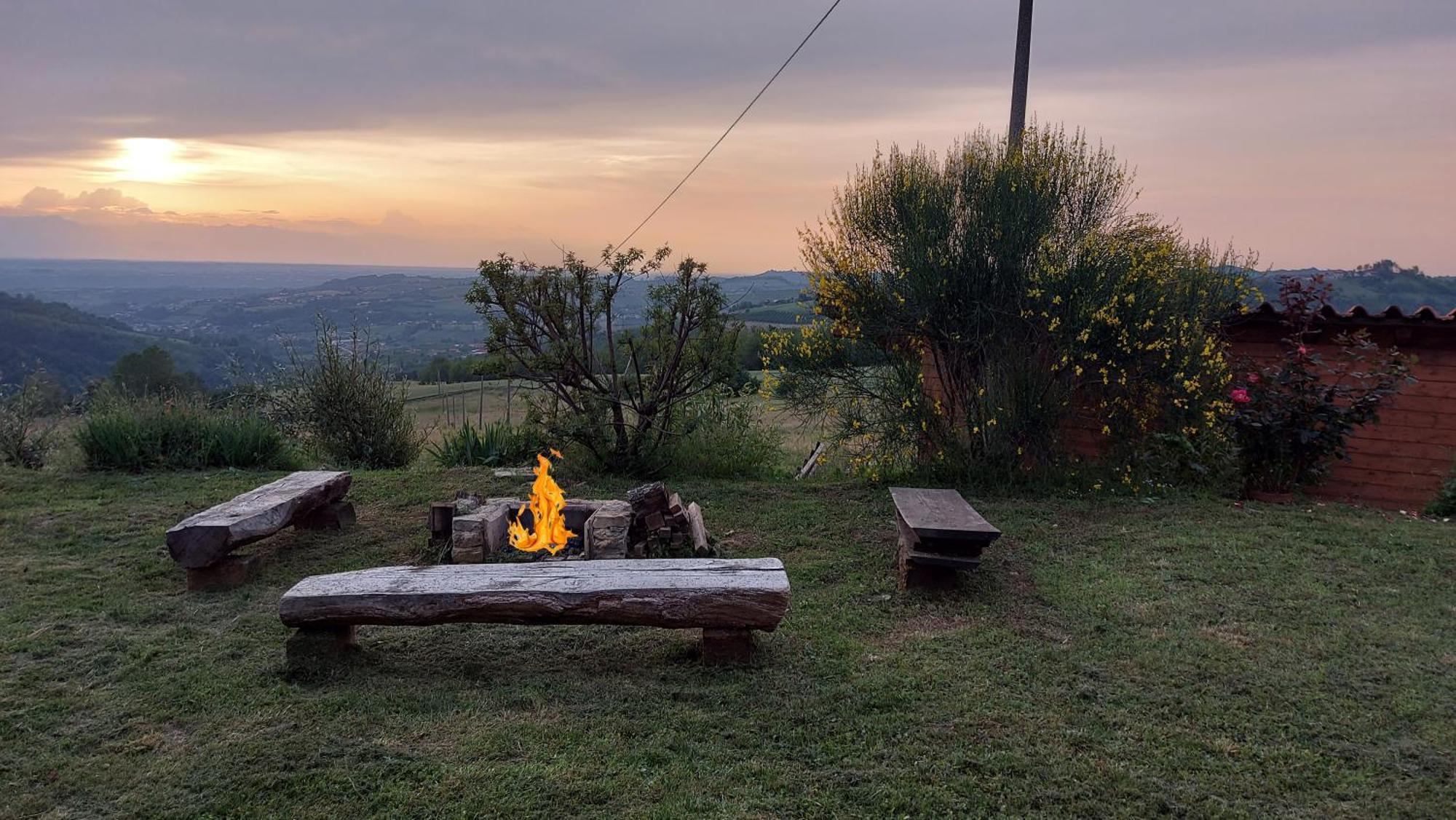 דירות דוליאני Cascina Nomade - Wine & Scenic Retreat מראה חיצוני תמונה