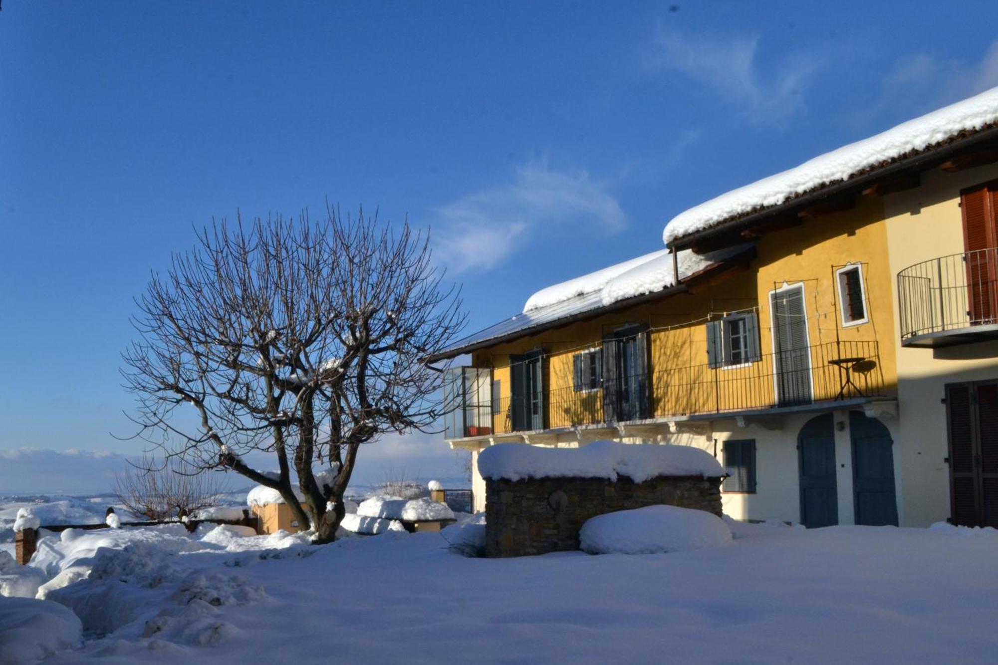 דירות דוליאני Cascina Nomade - Wine & Scenic Retreat מראה חיצוני תמונה